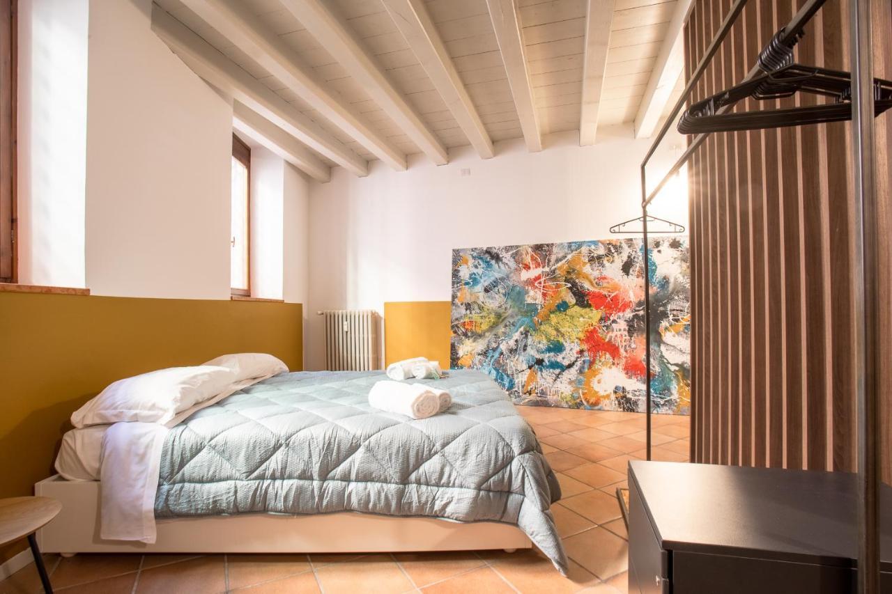 Arena, Center, Hospital - "The Yellow" Apartment เวโรนา ภายนอก รูปภาพ
